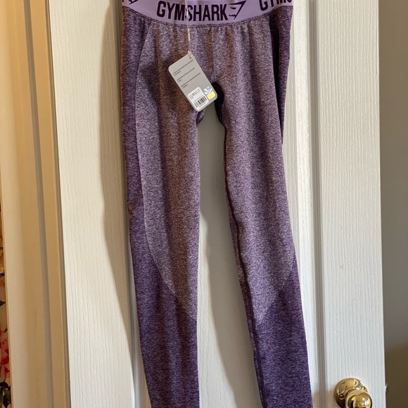 NWT Gymshark leggings never been worn - Picture 2 of 3